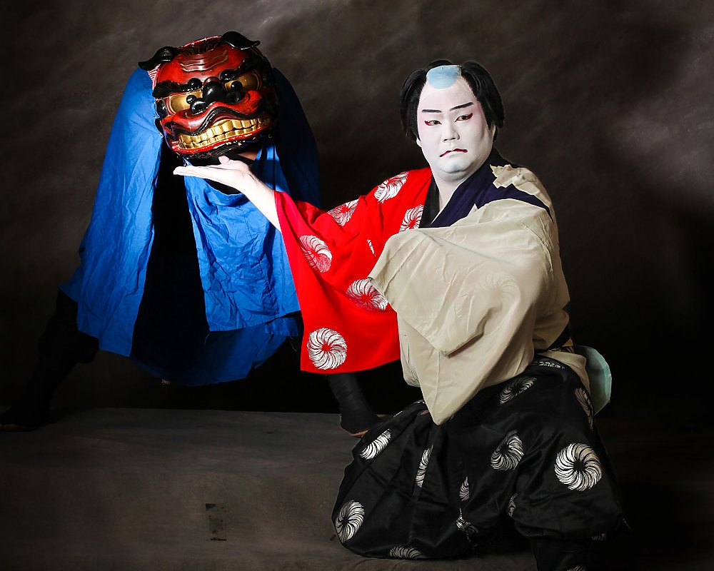 Nakamura Gankyo dressed to perform Kabuki.