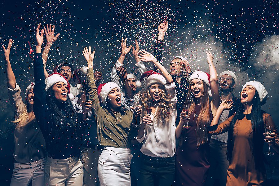 Enjoy a festive holiday dinner with everyone special to you at the Aquarium of the Pacific