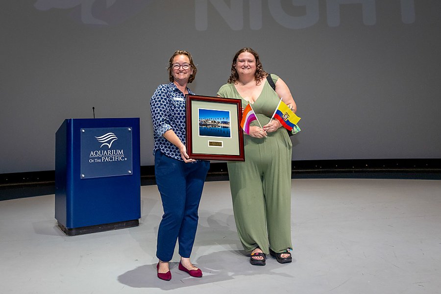 Heritage_Award_recipient_and_staff_1270.jpg