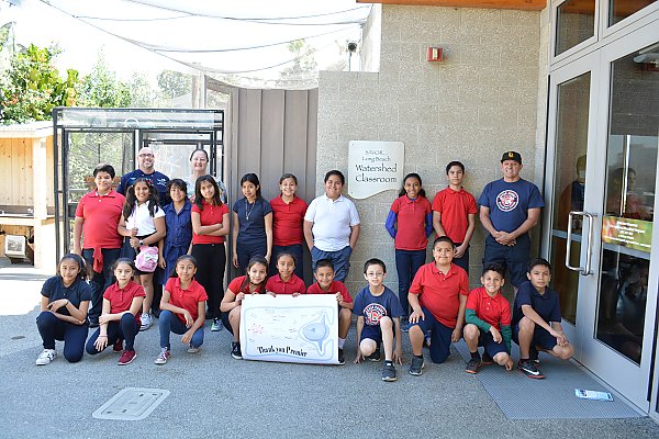 Local elementary students visit Aquarium thanks to scholarship funding from Premier