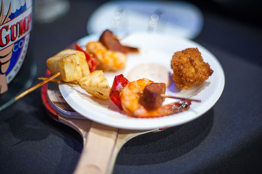 sample plate of food from bubba gump shrimp co.